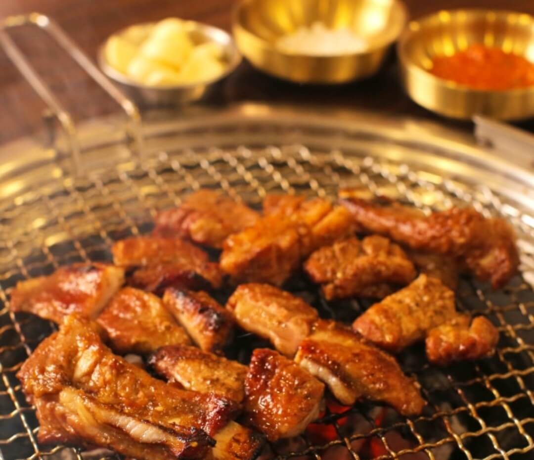 생생정보 고기8종 치킨 포함 샐러드바 경북 경산