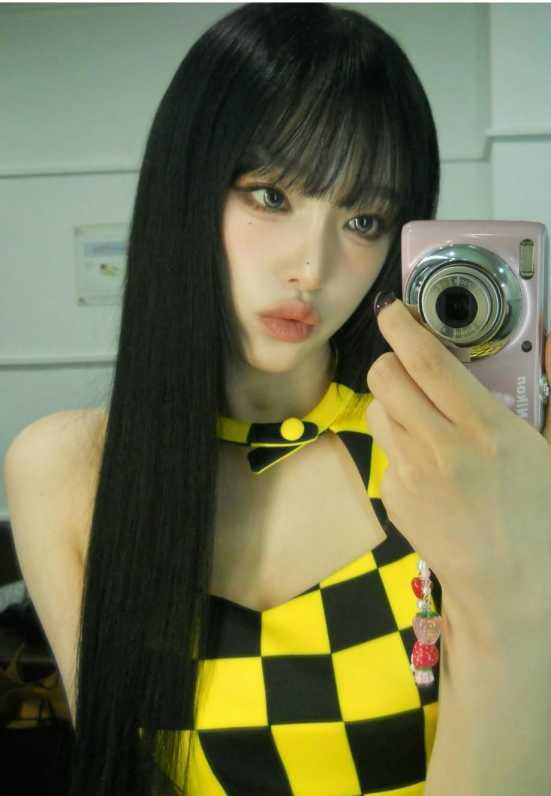 최예나 네모네모