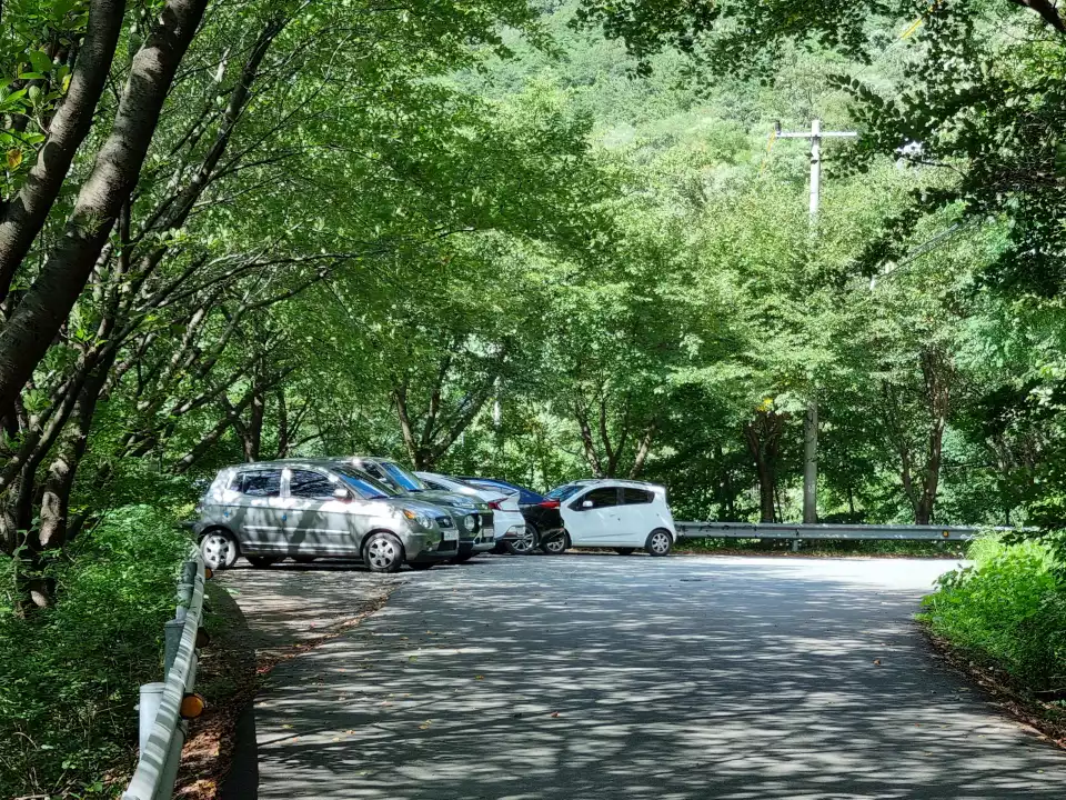 내관지 방문 시 주차할 곳으로는 이곳이 적당합니다.