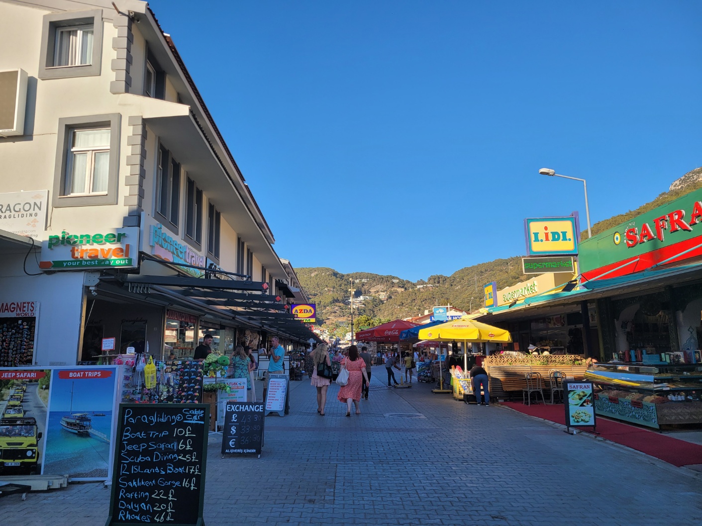 욜루데니즈 메인 스트릿