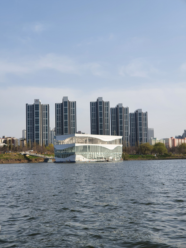 저멀리-보이는-스타벅스