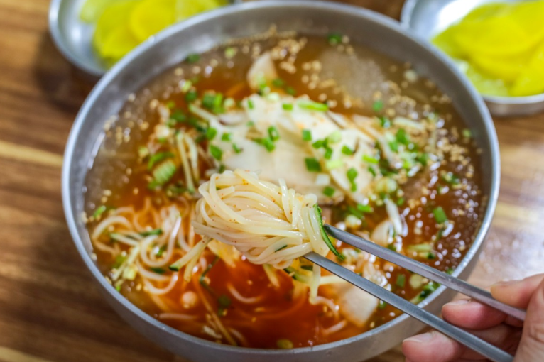 박용자경주명동쫄면 냉쫄면