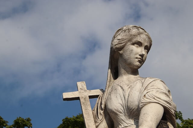 죽음을 준비하는 종교별 명상법 비교