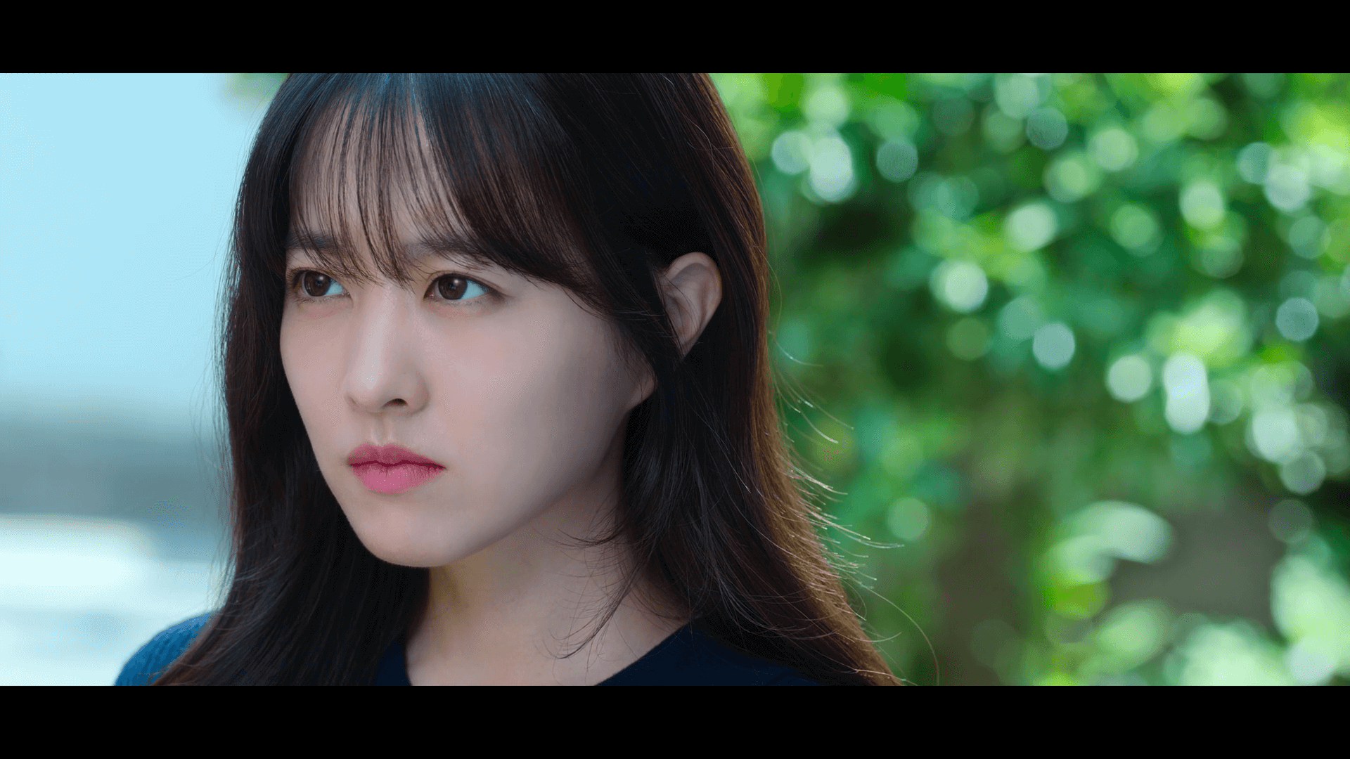 넷플릭스 드라마 '멜로무비' 2화 - 고겸을 째려보는 무비