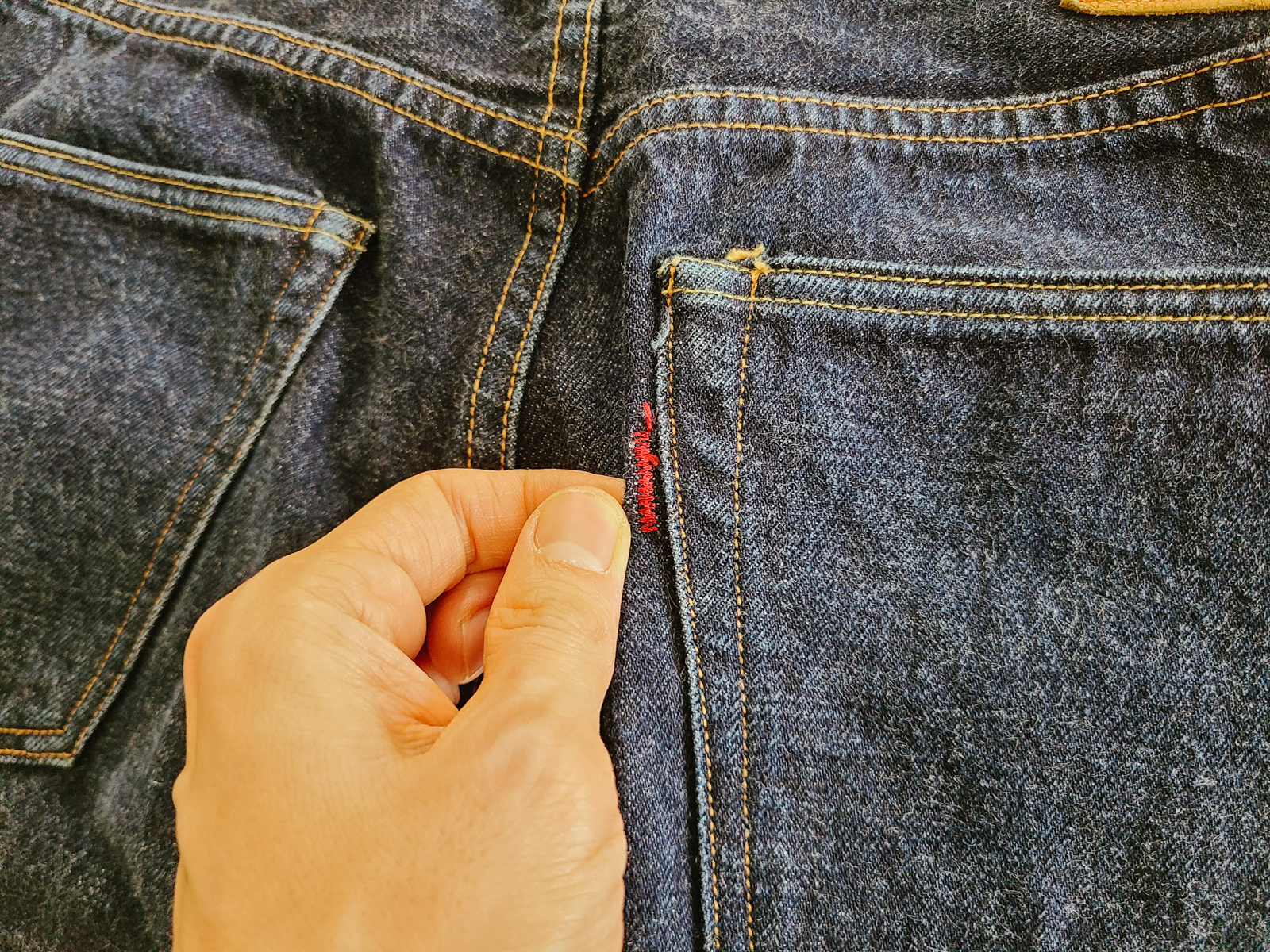 리바이스 레드탭