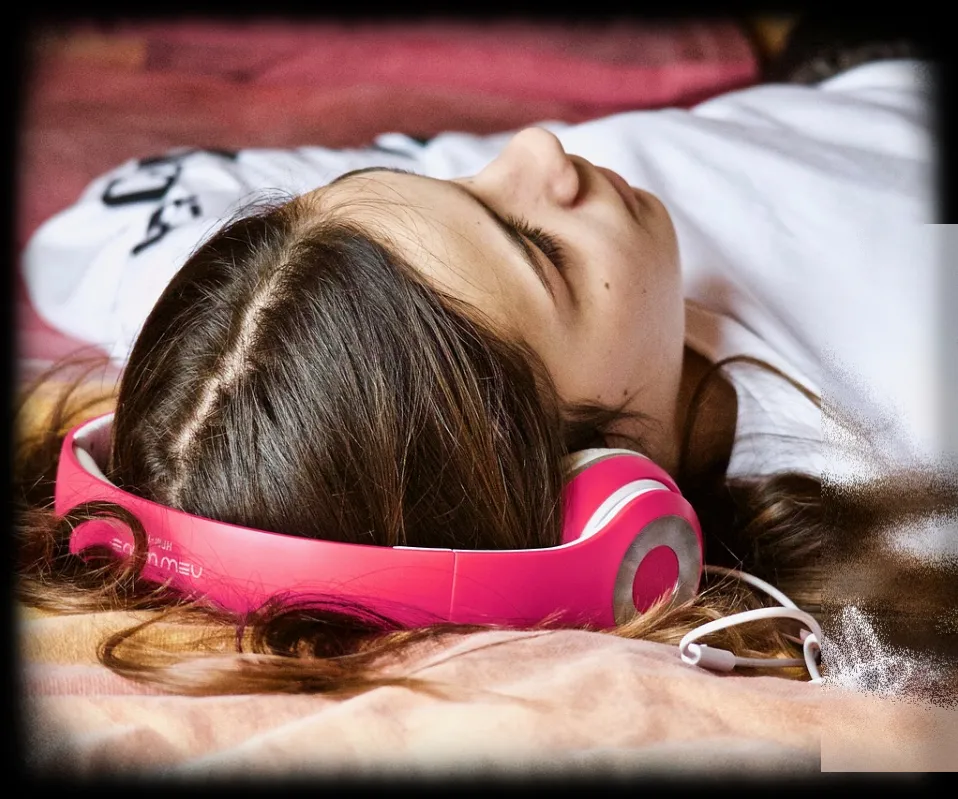 헤드셋을 -착용하고- 음악을 -듣고-있는-10대소녀