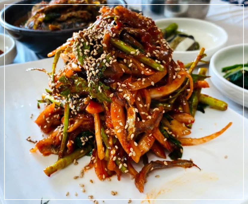 멸치회무침 우리식당 