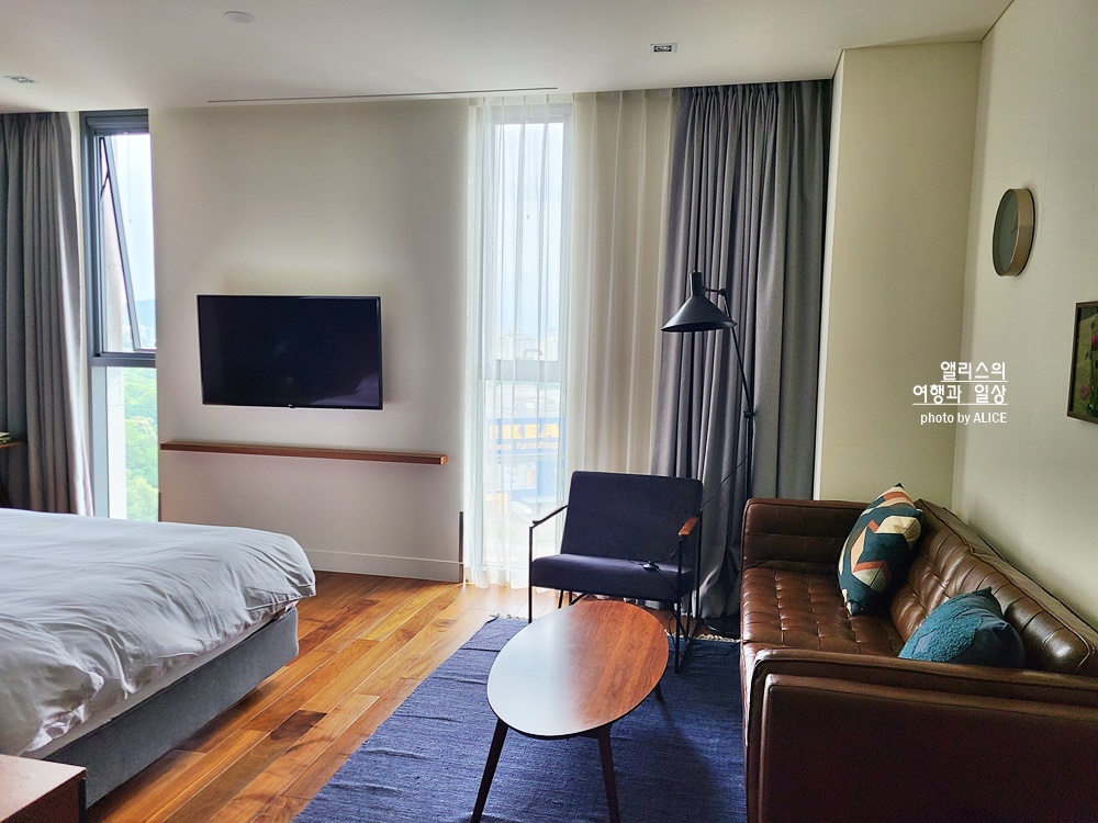 라까사호텔 광명 디럭스 더블룸 월렛 후기, 경기도 호캉스 추천, 숲 뷰 욕조