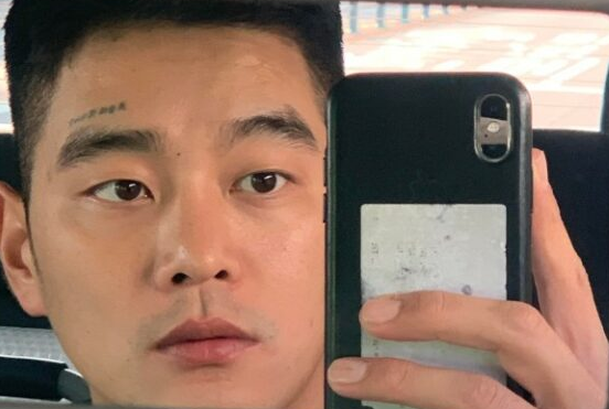 최하늘 작가
