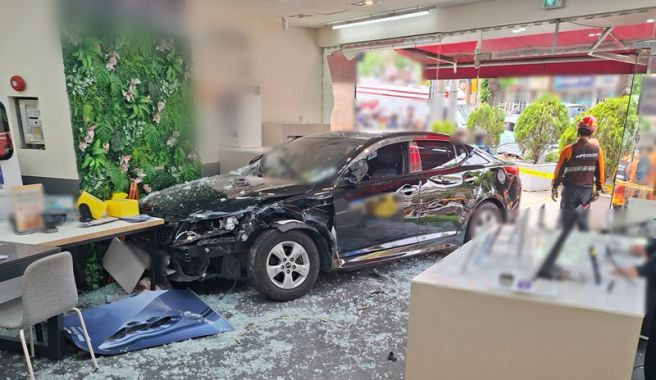 부산 사상구 70대 운전자 상가 돌진 사고 원인 분석 및 고령 운전자 사고 대응 매뉴얼