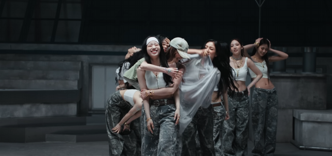 격려를 해주는 맴버들의 모습