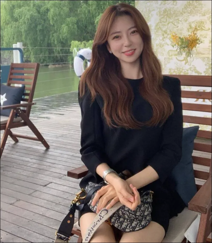 박지원 아나운서 각선미