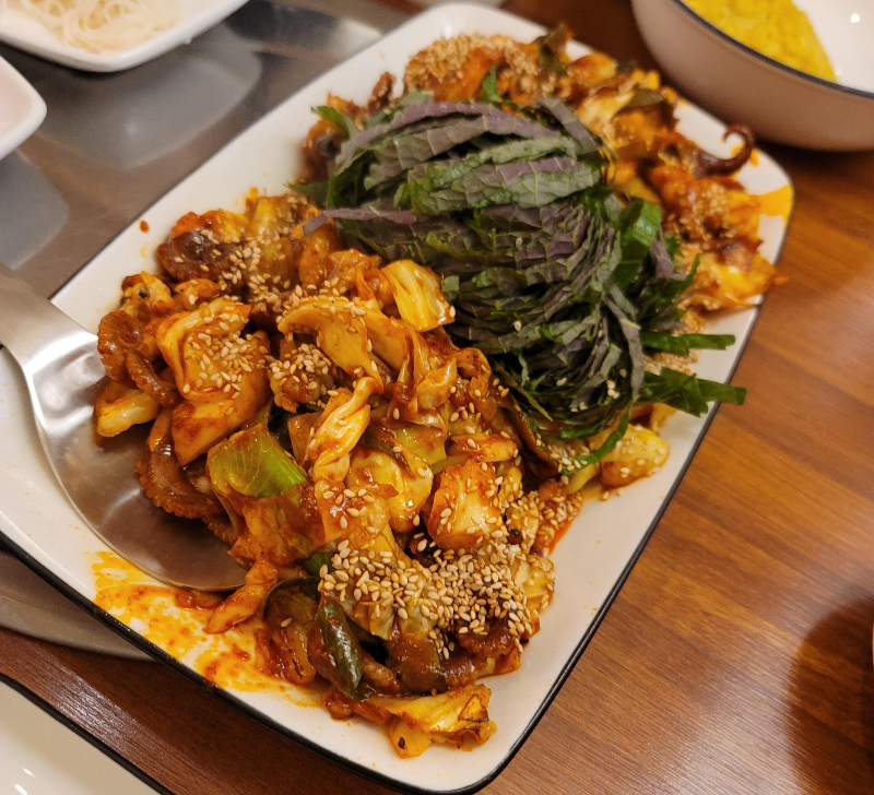 봉탁항아리바비큐 불쭈꾸미 삼청동점 본점 불쭈꾸미