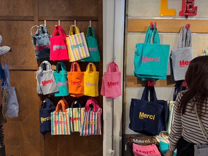 파리 기념품 추천 merci paris coton bag 다양한 종류와 사이즈