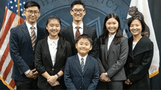 크레이지 리치 코리안 미국 10대 검사 삼남매 가족