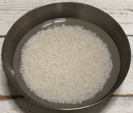 한국의 떡 종류 청치주먹떡-쌀불리기