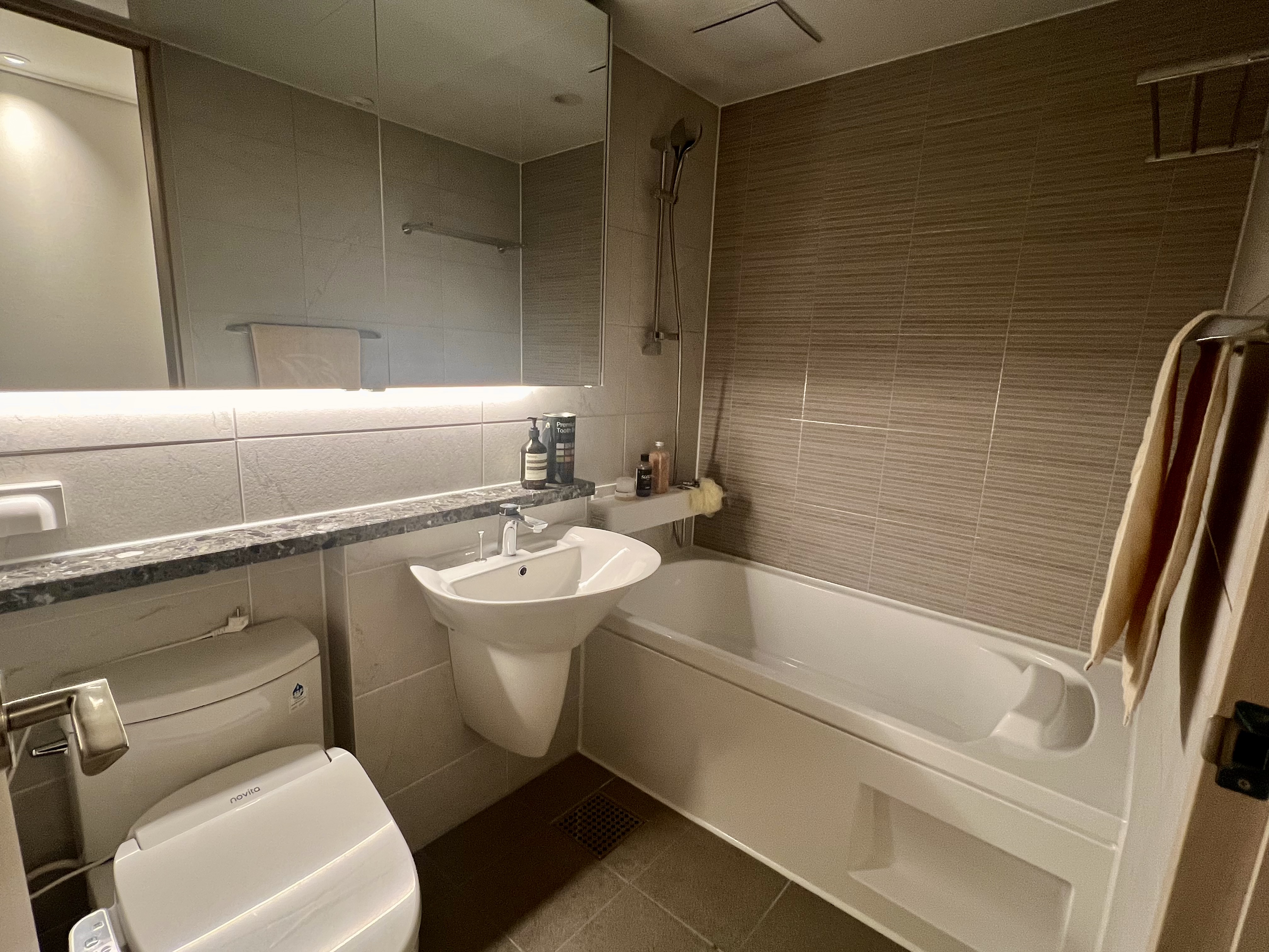 청약_입주_욕실_줄눈