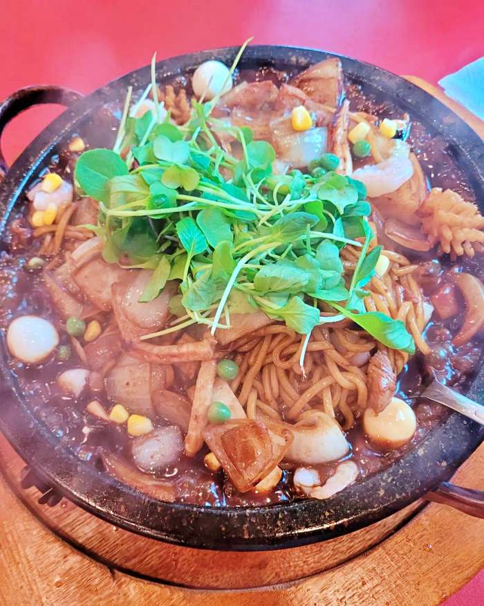 굿모닝 투데이 부산 경마공원 불향 해물 돌짜장 맛집