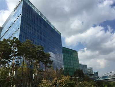 2025년 한국 경제 전망: IMF와 OECD 자료 기반 분석