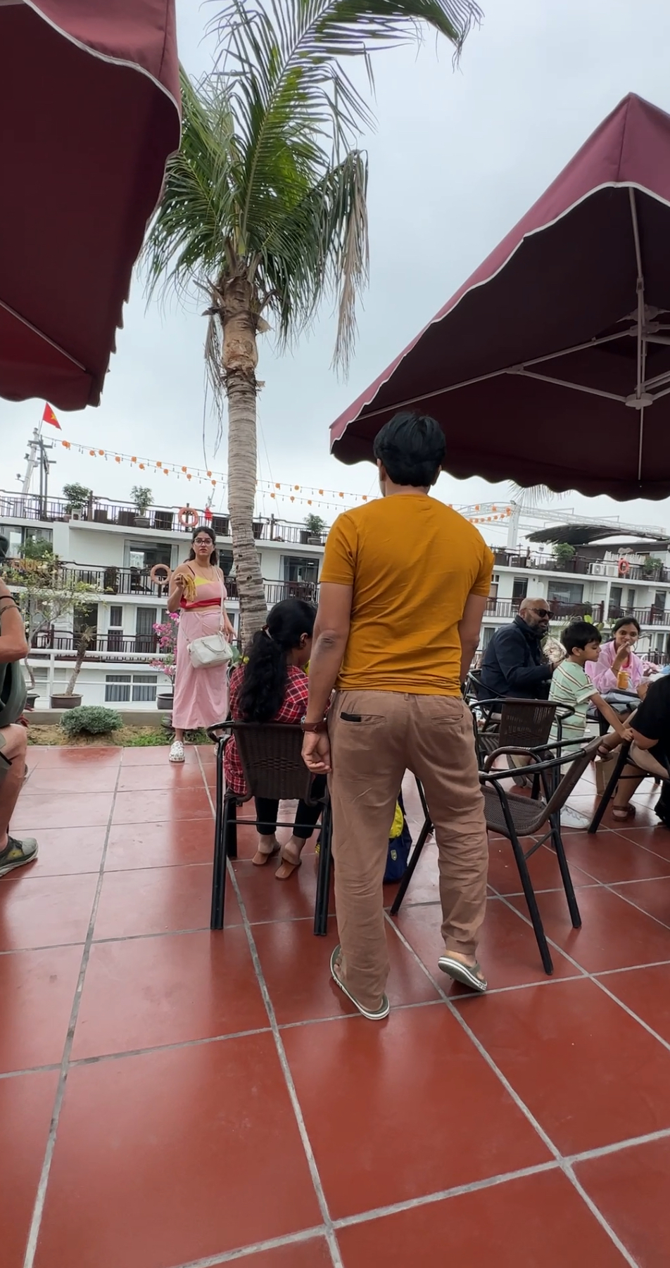 선착장 바로 옆에 승객들이 기다리는 공간