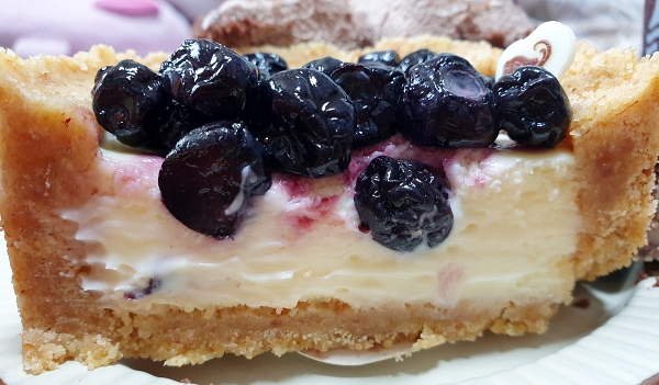 내돈내산 솔직 후기 스타벅스 초콜릿 생크림 블루베리 쿠키 치즈 케이크 케익 조각 가격 칼로리 사이즈 아이스 아메리카노 꾸덕한 추천 리스트 가벼운 모찌롤 편의점 초코 촉촉한 맛있는 선물