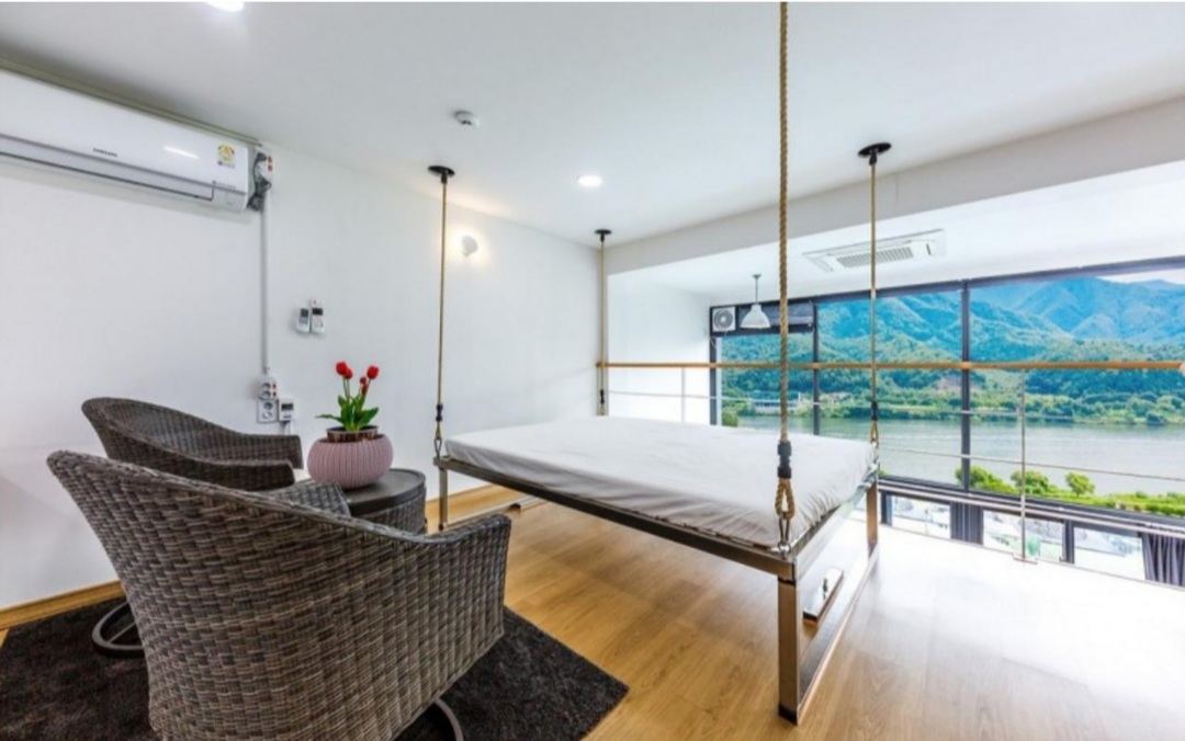 301호 클리어 거실