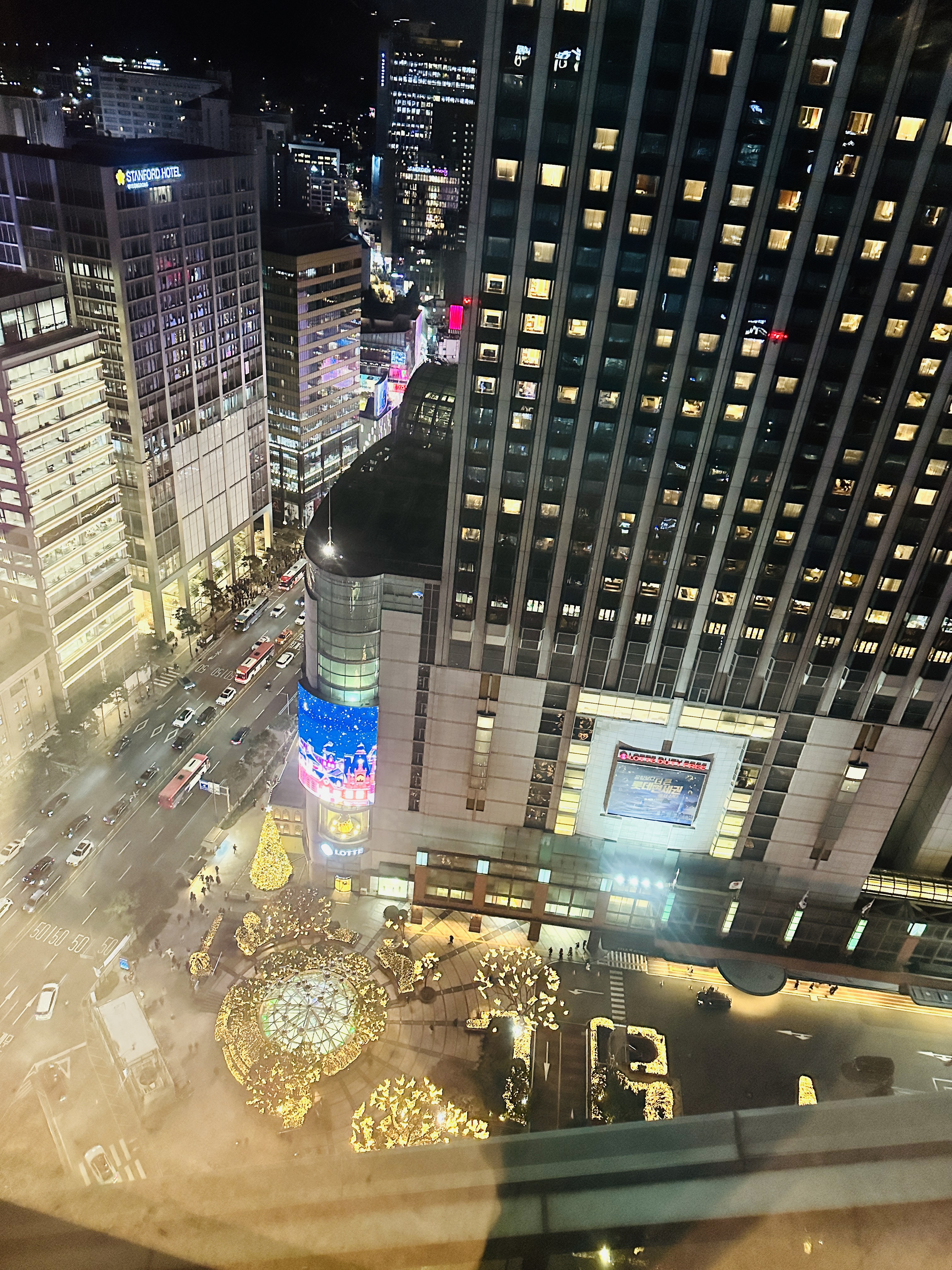 아침 감정 온도 vs 밤 감정 온도 비교 기록 &rarr; &ldquo;아침엔 18도 하늘색, 밤엔 24도 붉은빛&rdquo;