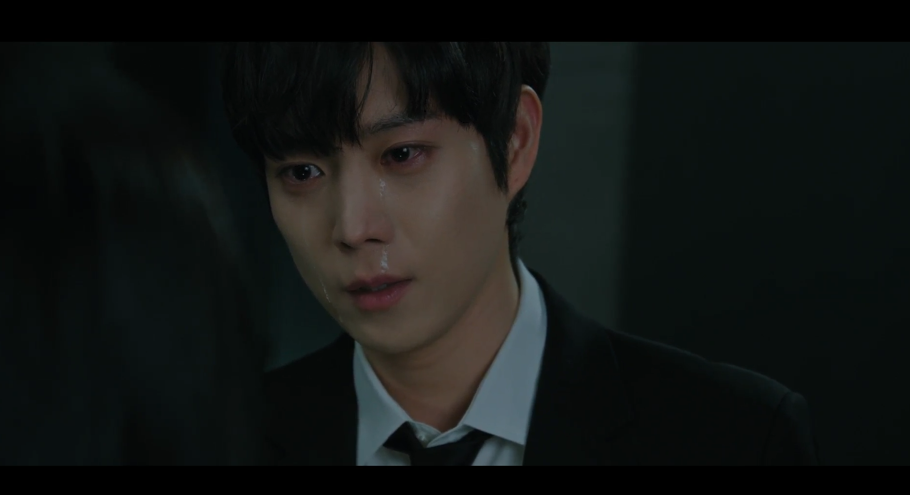 친애하는X 아진의 집 엘레베리터 앞. 아진과 준서