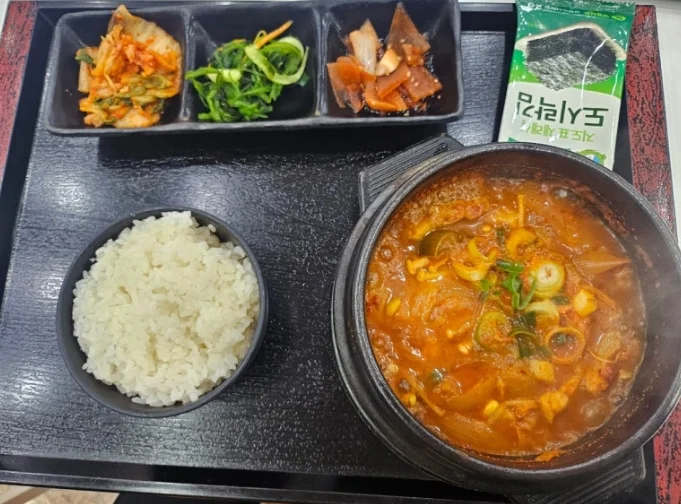 경부고속도로 하행 휴게소 맛집-평사-뽀글이돼지찌개정식