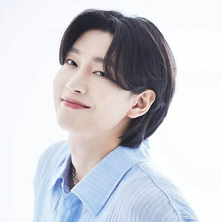 가수-김용빈