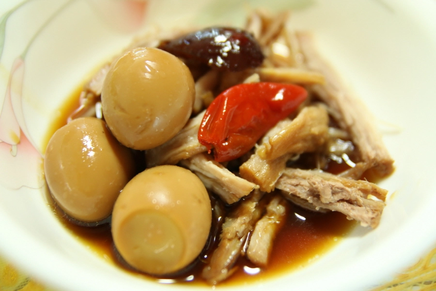 메추리알 돼지고기 장조림 완성 모습