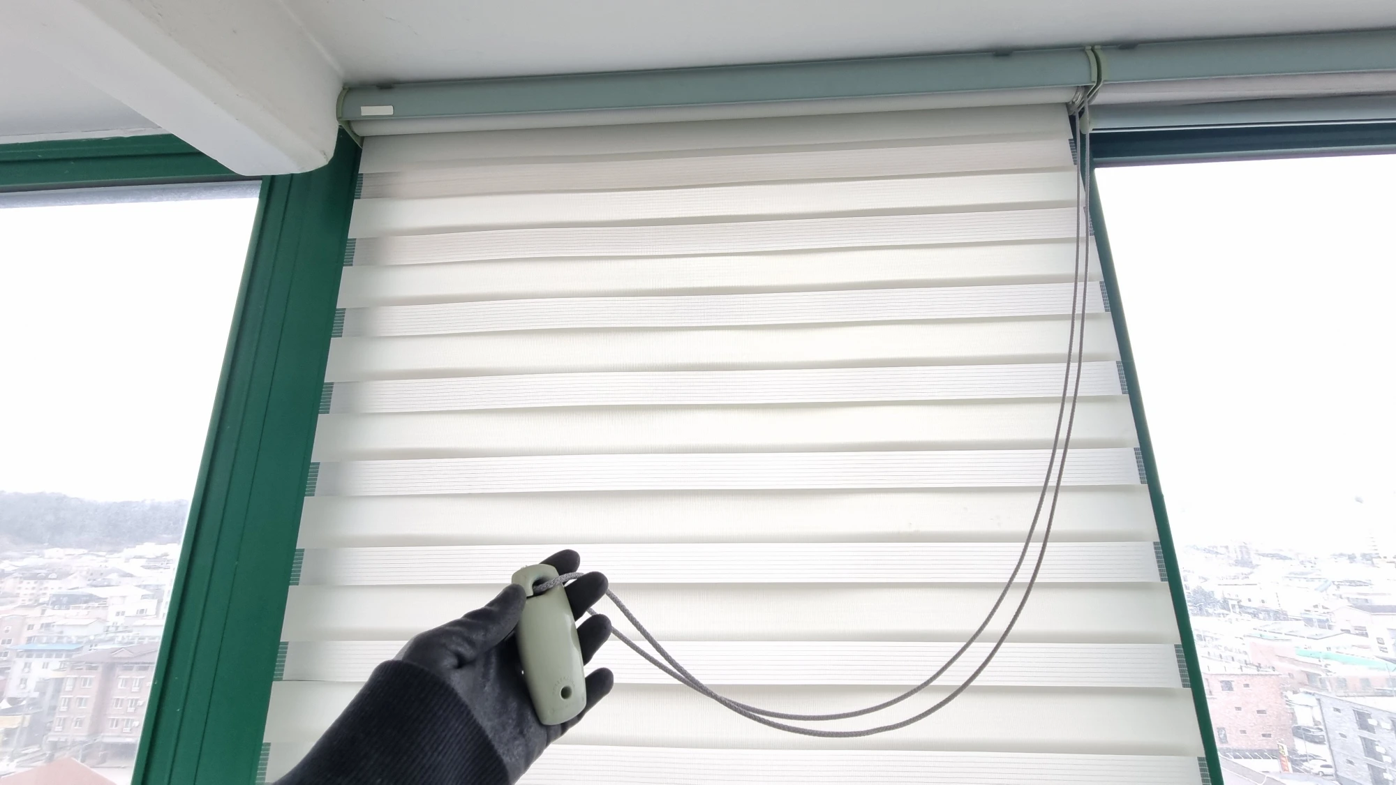 롤스크린 블라인드 줄