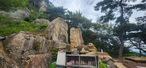 칠불암 마애블상군