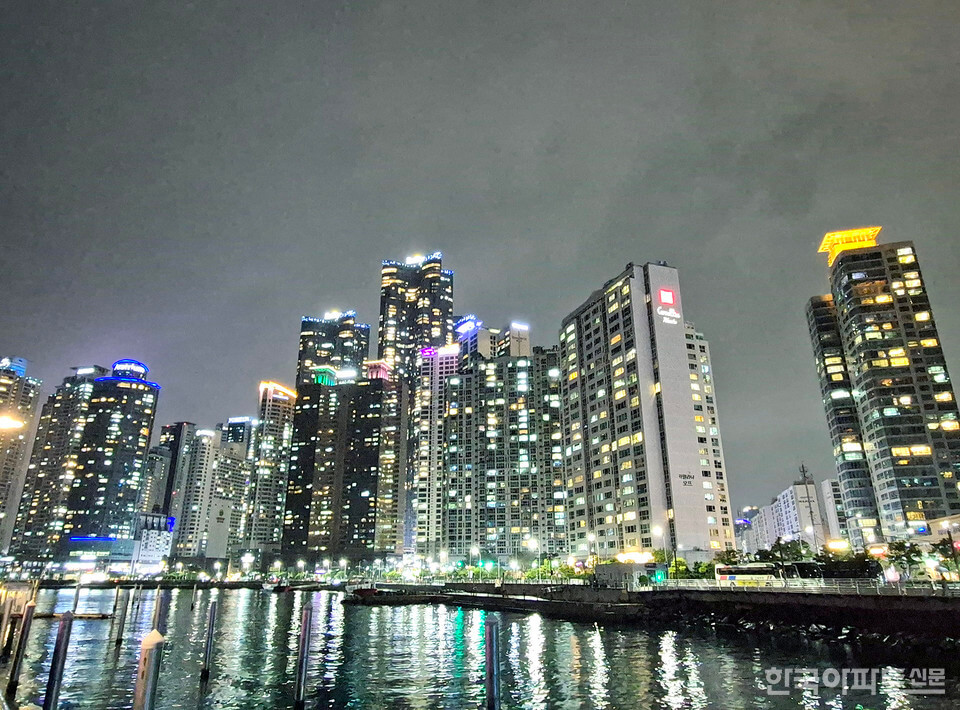 야경이 아름다운 도시관광지