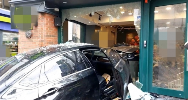 강북구 햄버거 가게 차량 급습, 6명 부상