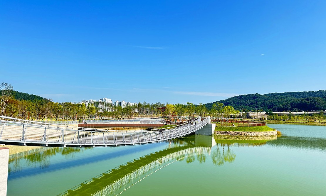 갑천생태호수공원 -출렁다리