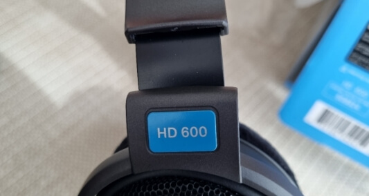 hd600 로고