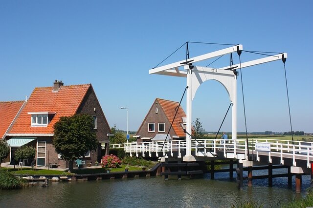 2025 네덜란드 취업비자 신청 방법 완전 정리 – 고소득 이민 제도부터 자격 조건까지!