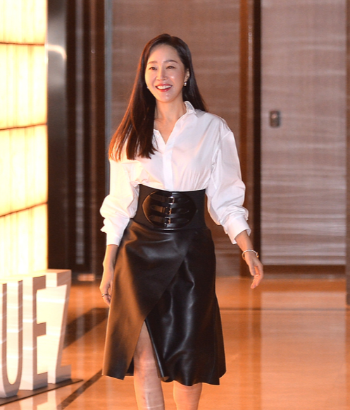 엄지원