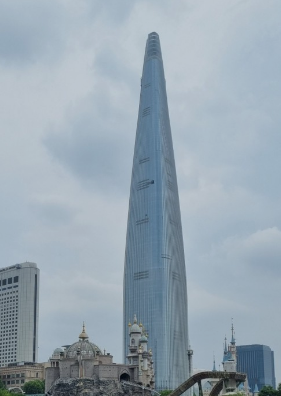 서울스카이 (롯데월드타워빌딩), 스카이 브릿지 투어