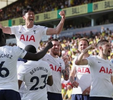 한국 축구 전술의 변천사: 4백&amp;#44; 3백&amp;#44; 빌드업 관련 모습 4