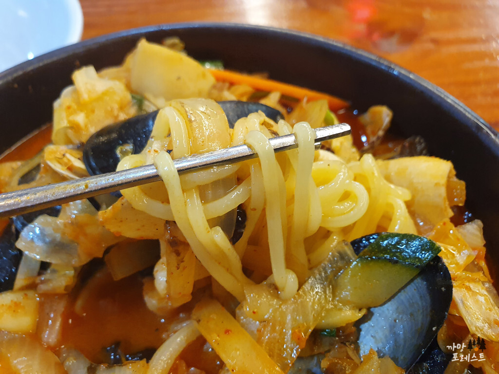 파주 최고야손해물 짬뽕 한입