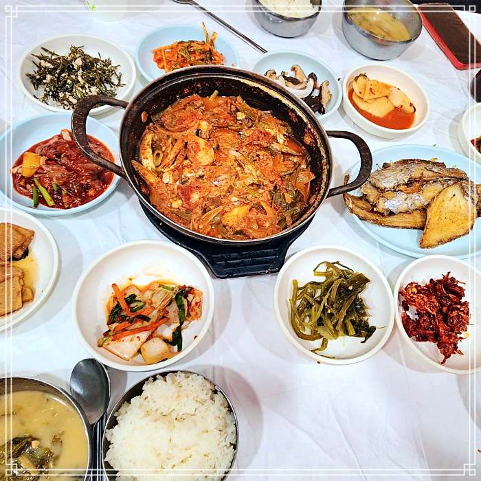 남해 상주 은모래비치 맛집 아침식사 가능, 모듬 생선구이, 멸치쌈밥