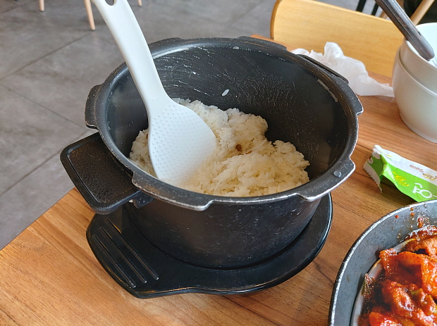 갓 지은 밥