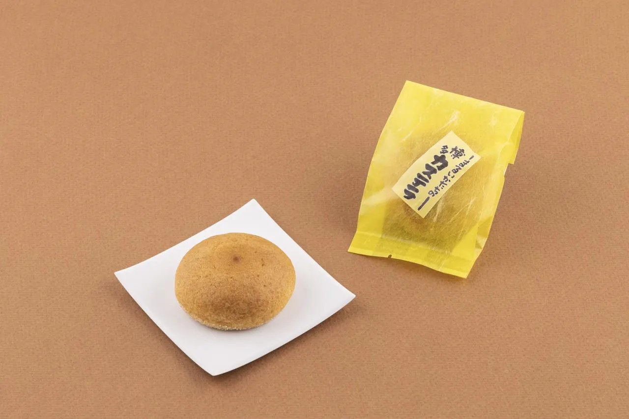 숙련된 장인이 만드는 현지에서 인기 있는 모찌리 카스텔라