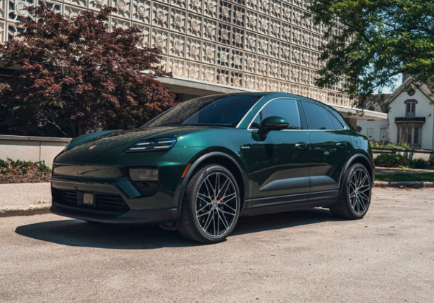 포르쉐 마칸 ev 전기차 사진