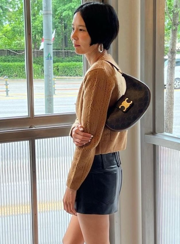 셀린느 트리오페 아바백 착용컷