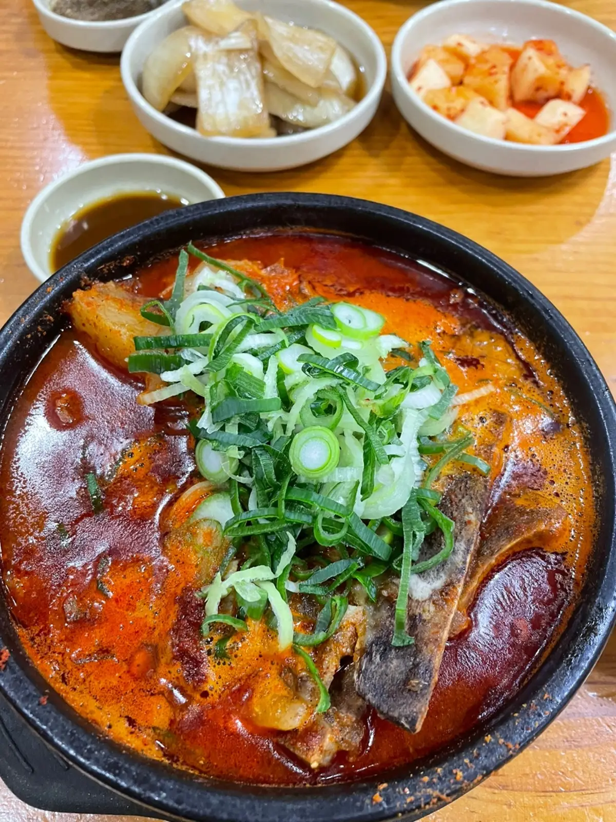 엄가네시골집-뼈해장국