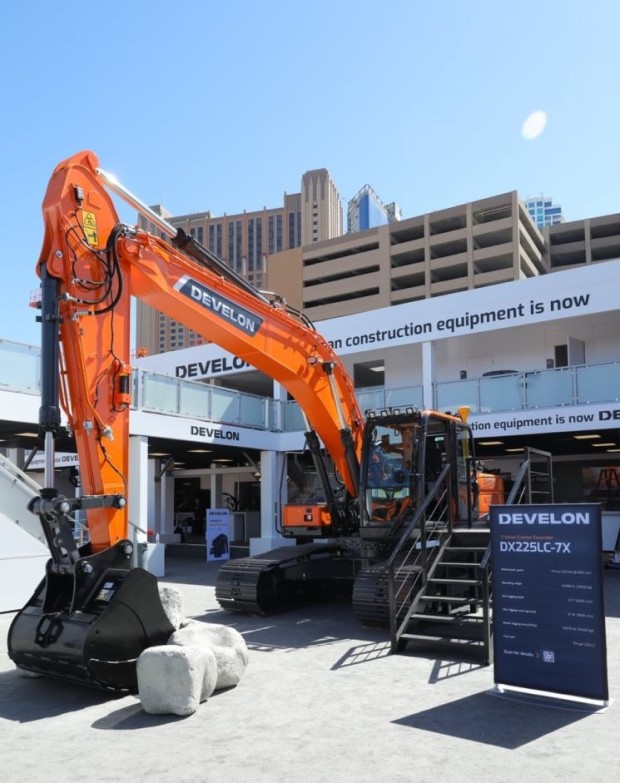 HD현대인프라코어 디벨론 제품 사진