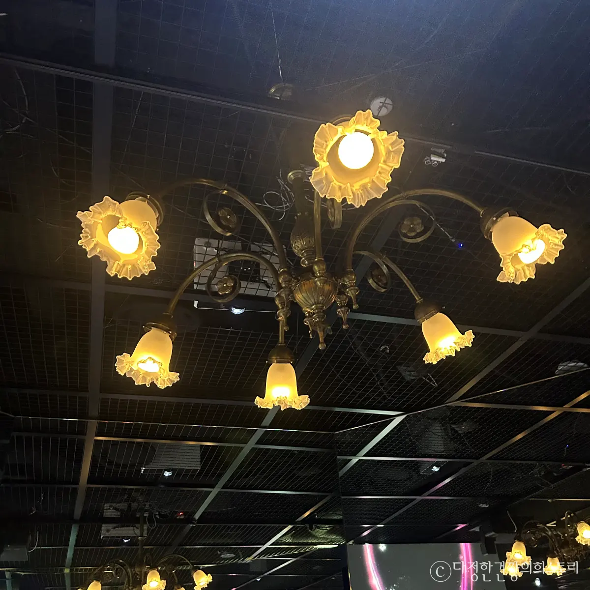 시청역-덕수궁-돈덕전-특별-전시-무료-추천-모던-라이트-이화문-장식